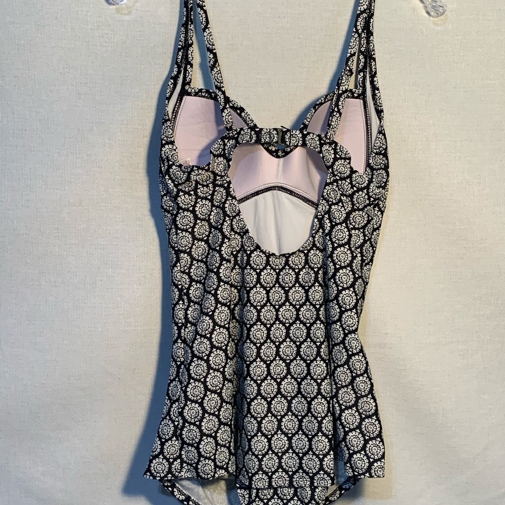 Merona Size Medium Black White One-Piece Swimsuit Skirt with Brief - Picture 2 of 7